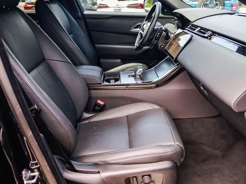 Used 2025 Land Rover Range Rover Velar Dynamic SE image 17