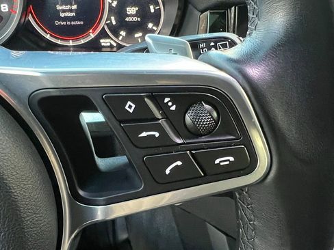 Used 2020 Porsche Cayenne S image 31