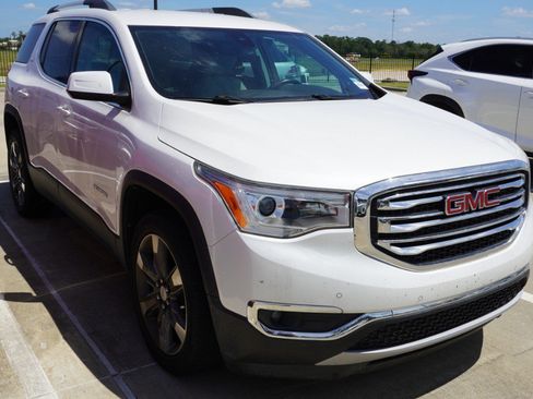 Used 2017 GMC Acadia SLT FWD image 3