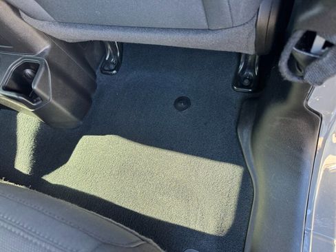 Used 2022 Jeep Gladiator Sport image 39