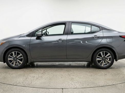 Used 2025 Nissan Versa SV FWD image 5