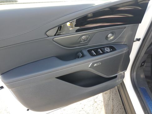 New 2026 Lincoln Nautilus Reserve image 8