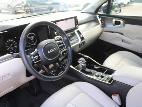 Used 2023 Kia Sorento SX FWD image 23