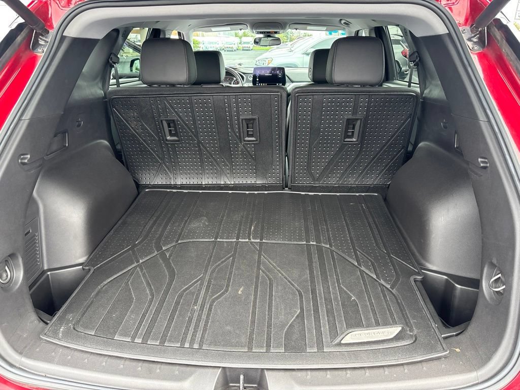 Used 2024 Chevrolet Blazer LT FWD image 30