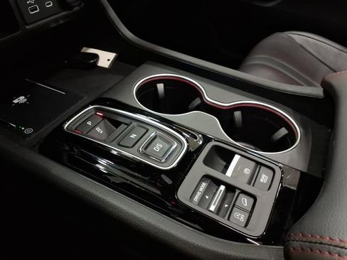 Certified 2025 Honda Pilot Black Edition image 20