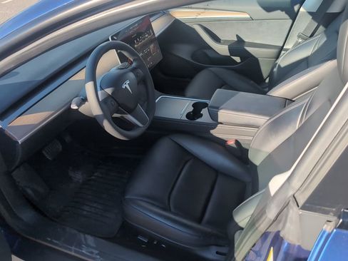 Used 2023 Tesla Model 3 Standard Range image 12