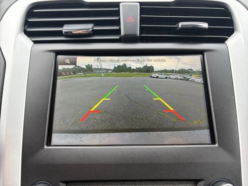 Used 2016 Ford Fusion SE AWD/4WD image 31