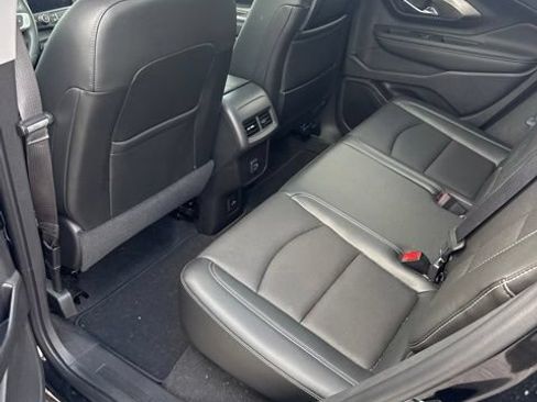 Used 2023 GMC Terrain SLT w/ Tech Package FWD image 10