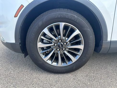 Used 2022 Lincoln Nautilus Reserve FWD image 21