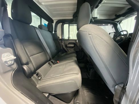 Used 2021 Jeep Gladiator Sport AWD/4WD image 21