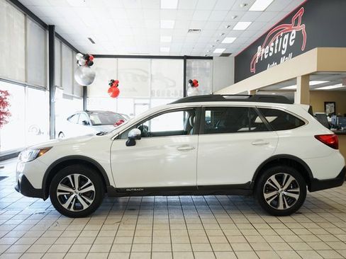 Used 2018 Subaru Outback 2.5i Limited image 4