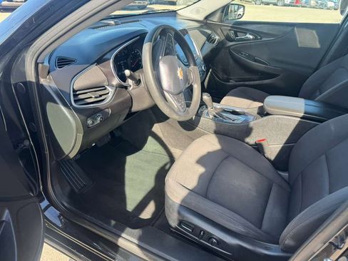 Used 2020 Chevrolet Malibu LT image 24