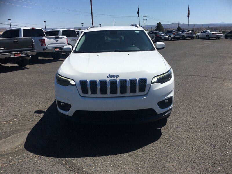 Used 2020 Jeep Cherokee Latitude Plus w/ Comfort/Convenience Group AWD/4WD image 2