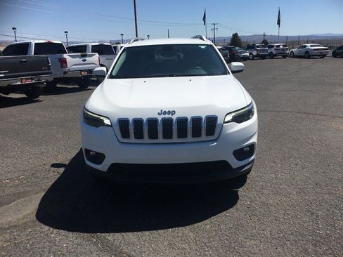 Used 2020 Jeep Cherokee Latitude Plus w/ Comfort/Convenience Group AWD/4WD image 2
