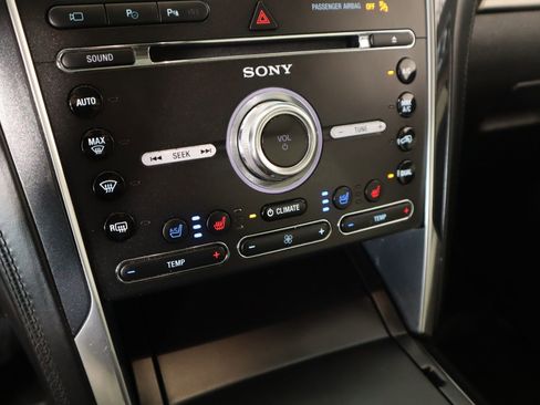 Used 2018 Ford Explorer Platinum image 8