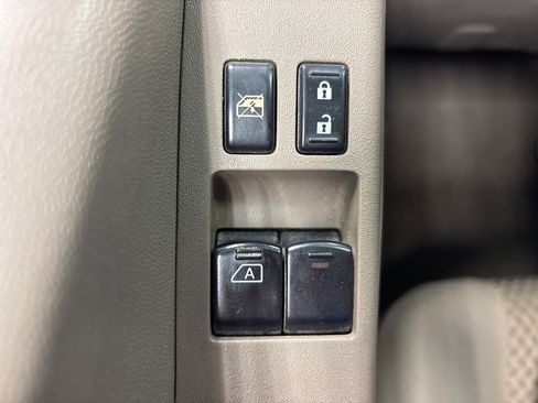 Used 2013 Nissan Frontier SV w/ SV Value Truck Pkg image 23