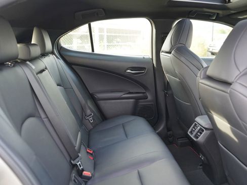 Used 2020 Lexus UX 200 F Sport image 20