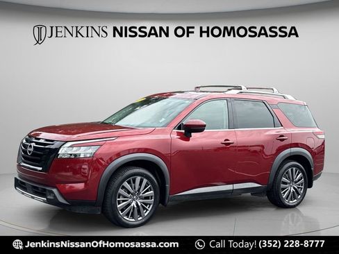 Certified 2023 Nissan Pathfinder SL w/ SL Premium Package FWD image 10