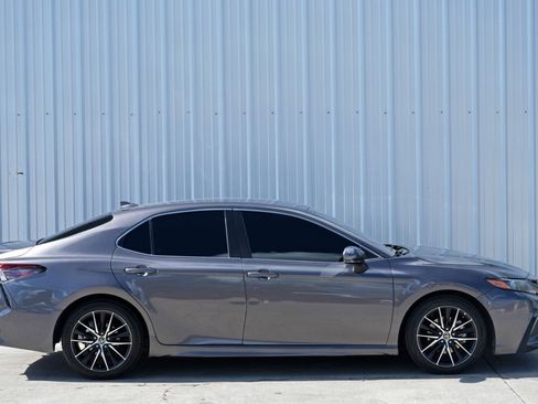 Used 2022 Toyota Camry SE image 48