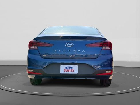 Used 2020 Hyundai Elantra SE FWD image 7