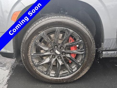 Used 2022 Cadillac Escalade ESV Sport Platinum w/ LPO, ONYX Package AWD/4WD image 19
