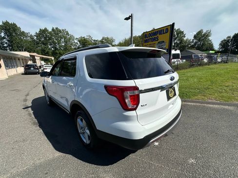 Used 2016 Ford Explorer XLT w/ Equipment Group 202A image 7