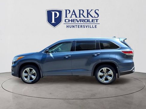 Used 2015 Toyota Highlander Limited Platinum AWD/4WD image 29