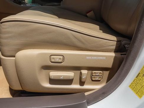 Used 2005 Lexus LS 430 RWD image 17