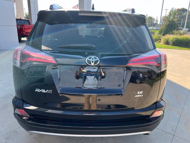 Used 2018 Toyota RAV4 SE w/ Power Extra Value Package AWD/4WD image 6