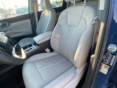 Certified 2026 Kia Sorento S w/ S Panoramic Sunroof Package FWD image 10