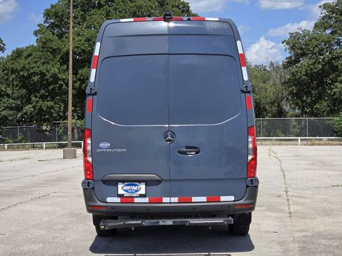 Used 2019 Mercedes-Benz Sprinter 170 image 6