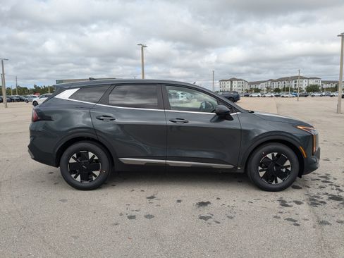 New 2026 Kia Sportage LX FWD image 4