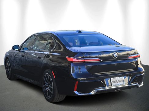 Certified 2025 BMW 740i image 4