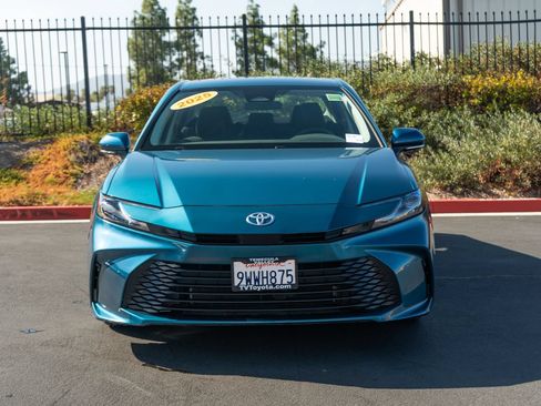 Used 2025 Toyota Camry LE FWD image 2