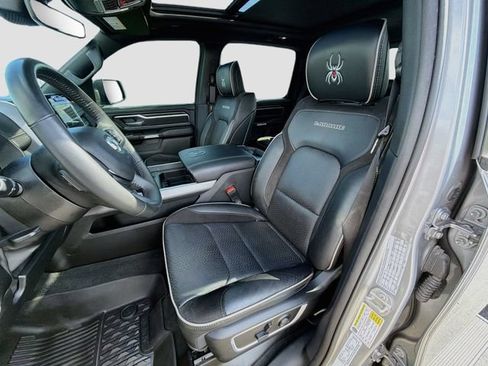 Used 2024 RAM 1500 Laramie AWD/4WD image 22