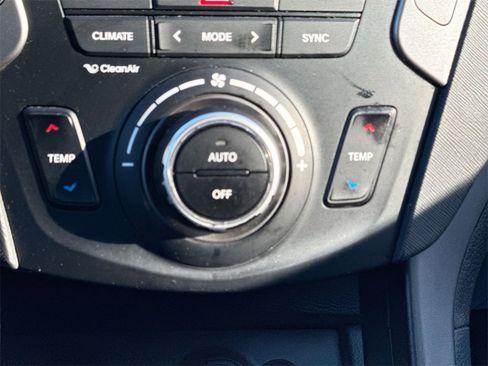 Used 2018 Hyundai Santa Fe Sport image 16