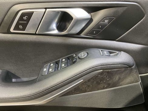 Used 2022 BMW X5 xDrive40i w/ Premium Package AWD/4WD image 23