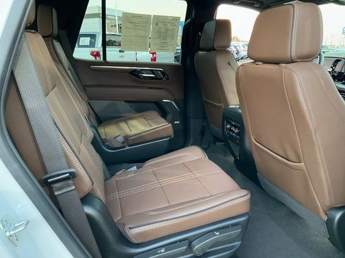 Used 2025 Chevrolet Tahoe High Country image 19