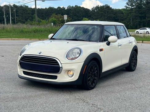 Used 2016 MINI Cooper 4-Door Hardtop FWD image 2