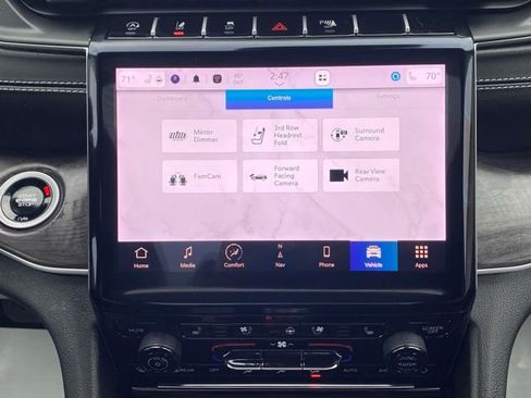 Used 2024 Jeep Grand Cherokee L Limited w/ Luxury Tech Group II image 44