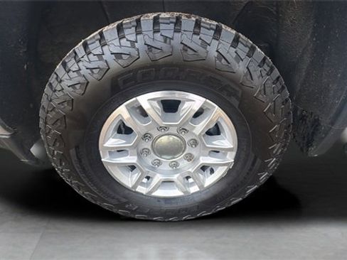 Used 2022 Chevrolet Silverado 2500 LT image 25