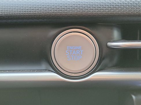 Certified 2025 Hyundai Tucson SE image 14