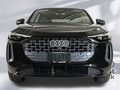 New 2025 Audi Q5 Premium image 24