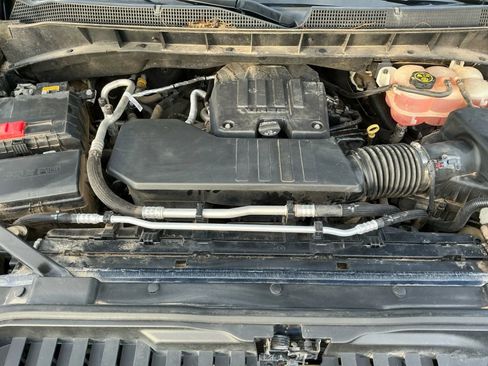 Used 2019 Chevrolet Silverado 1500 LT w/ Convenience Package image 23