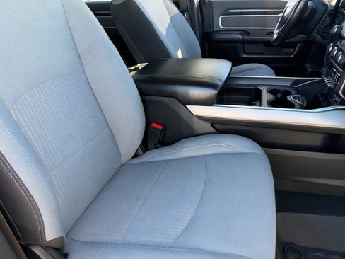 Used 2020 RAM 2500 Big Horn w/ Level 2 Equipment Group image 29