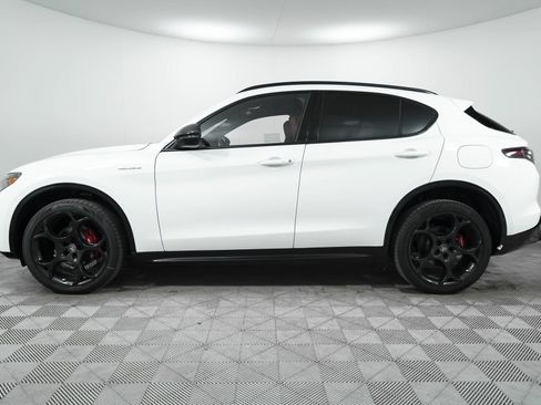 New 2025 Alfa Romeo Stelvio Sprint AWD/4WD image 4