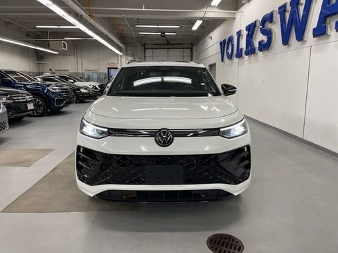 New 2026 Volkswagen Tiguan SE R-Line image 6