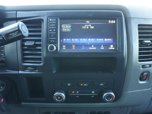 Used 2016 Nissan NV 2500 SV RWD image 15
