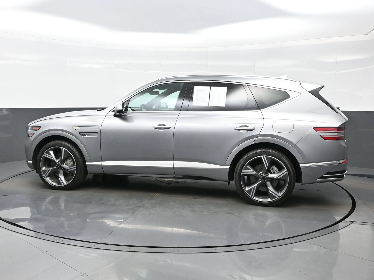 Used 2025 Genesis GV80 3.5T Prestige AWD/4WD image 3