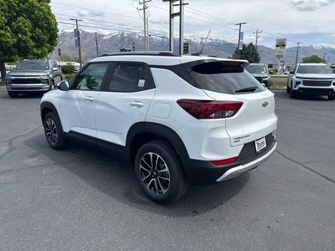 New 2026 Chevrolet TrailBlazer LT w/ LT Cold Weather Package AWD/4WD image 5